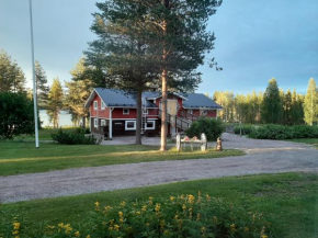 Puolukkamaan Pirtit Cottages